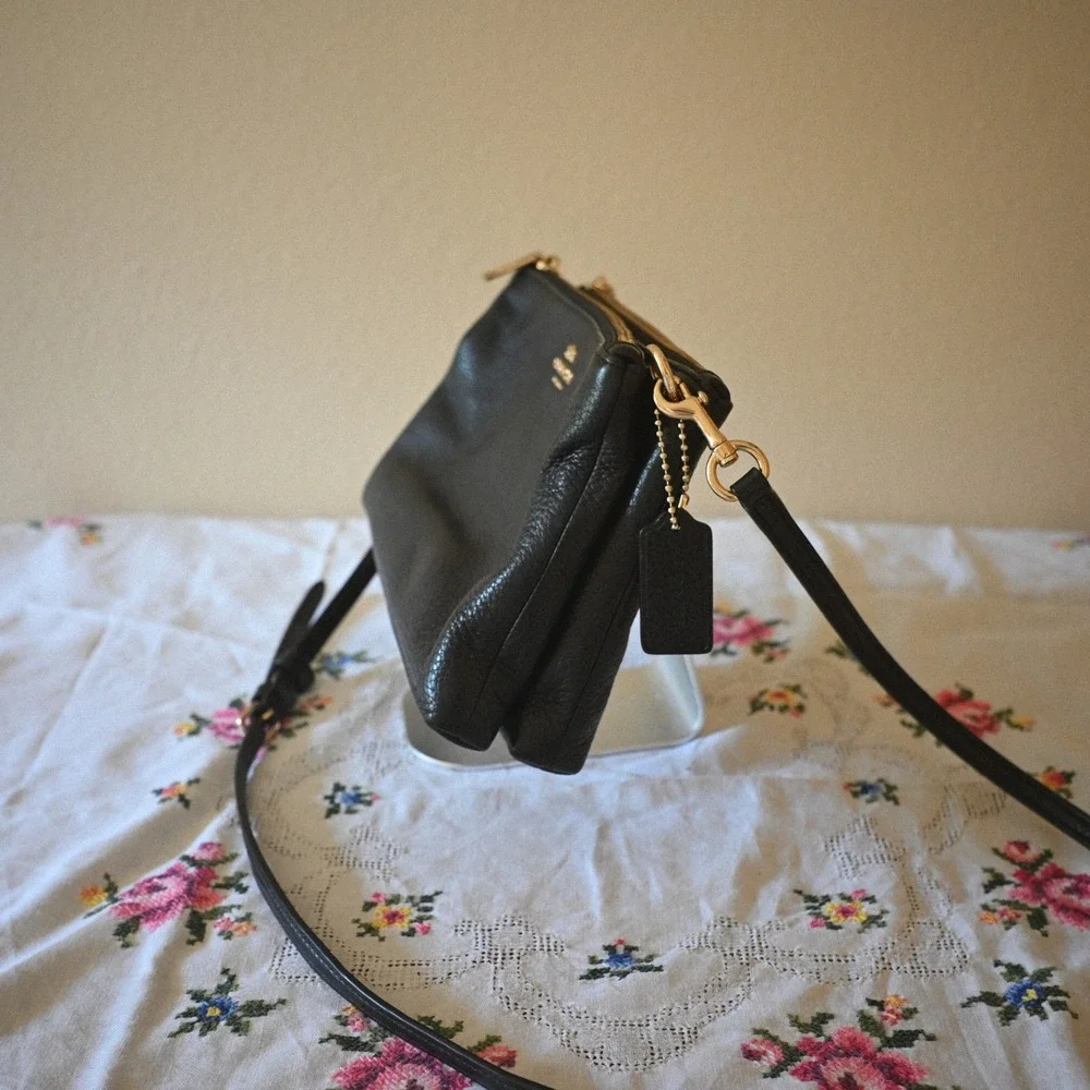 Coach Black Pebbled Leather Double Zip Crossbody Bag Gold Hardware